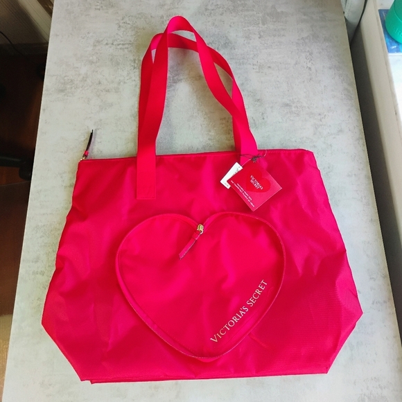 Victoria's Secret Red Heart Valentine's V-Day Packable Tote Bag Zipper NWT - Picture 11 of 11